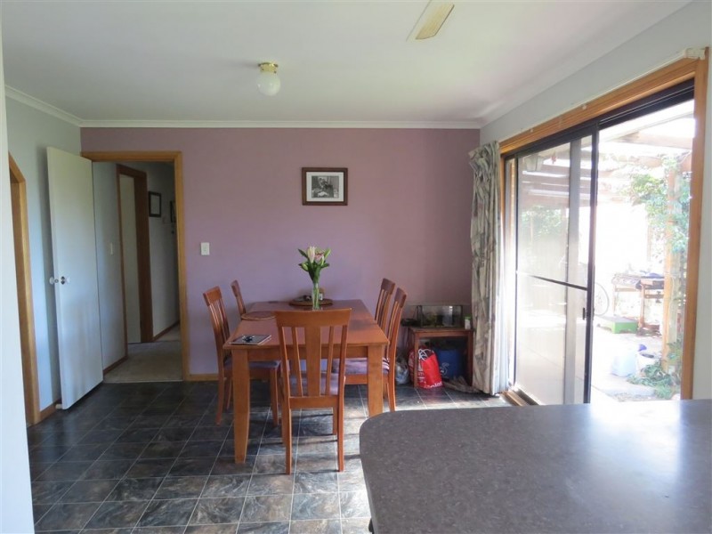 25 Adam Court, Drouin VIC 3818
