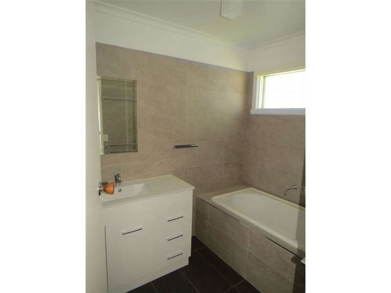 27 Boronia Street, Warragul VIC 3820