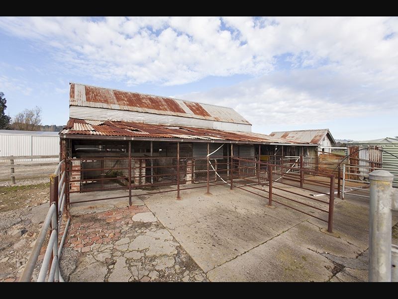 810 Waterloo Road, Trafalgar VIC 3824