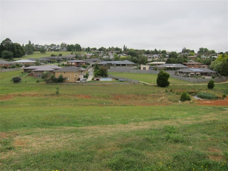 42 Myrtle Crescent, Warragul VIC 3820