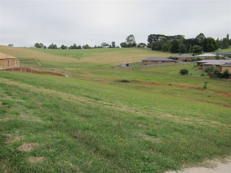 42 Myrtle Crescent, Warragul VIC 3820