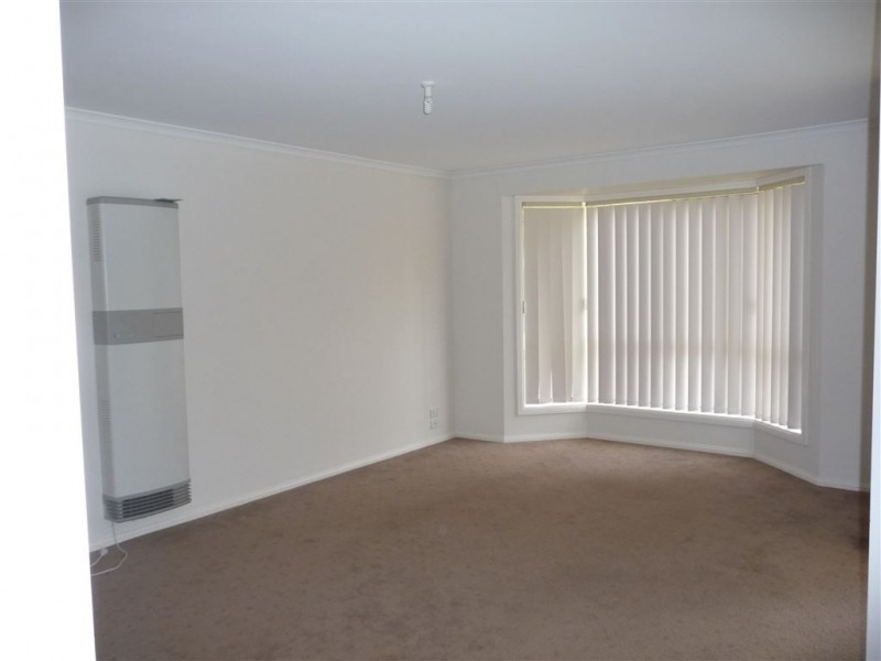 10/11 A’Beckett Road, Bunyip VIC 3815