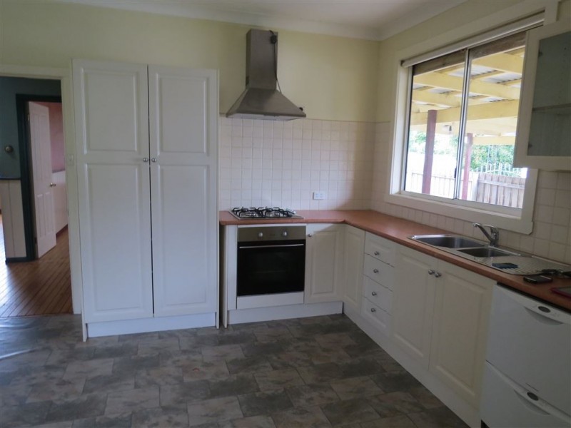 84 Longwarry Road, Drouin VIC 3818