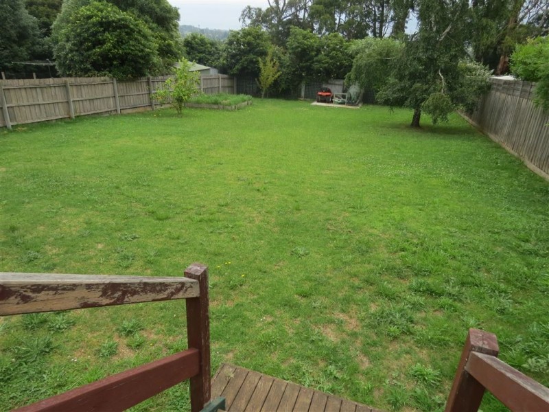 84 Longwarry Road, Drouin VIC 3818