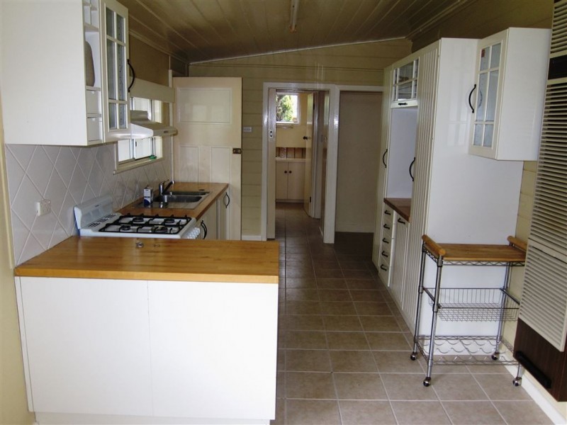 4 Hopetoun Road, Drouin VIC 3818