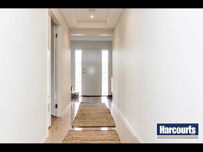 5 Greyfriars Way, Drouin VIC 3818