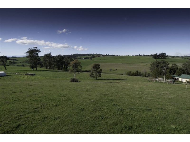 24 Boote Road, Drouin VIC 3818