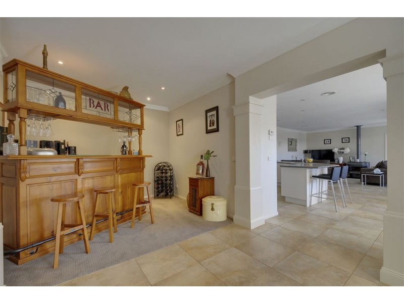 102 Stoddarts Road, Warragul VIC 3820