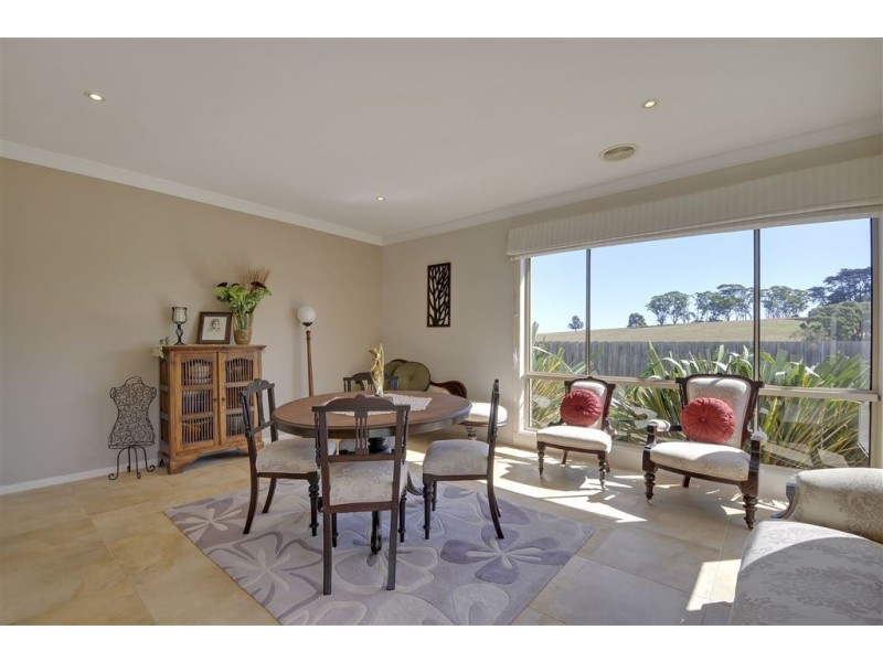 102 Stoddarts Road, Warragul VIC 3820