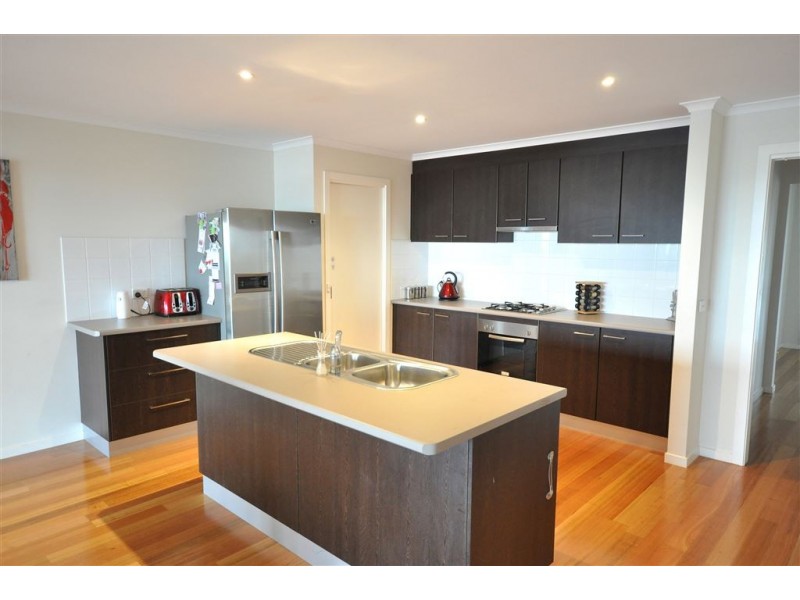 19 Valley Vista Drive, Warragul VIC 3820