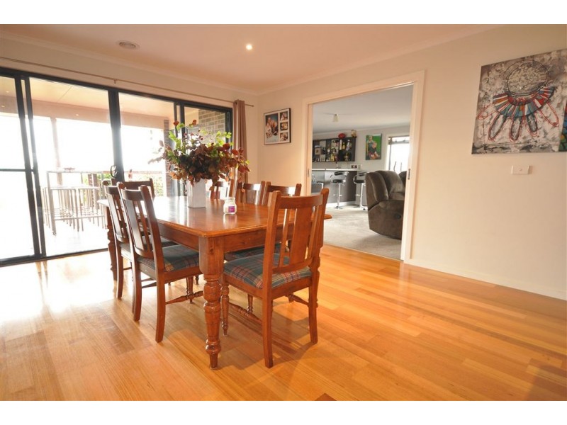 19 Valley Vista Drive, Warragul VIC 3820