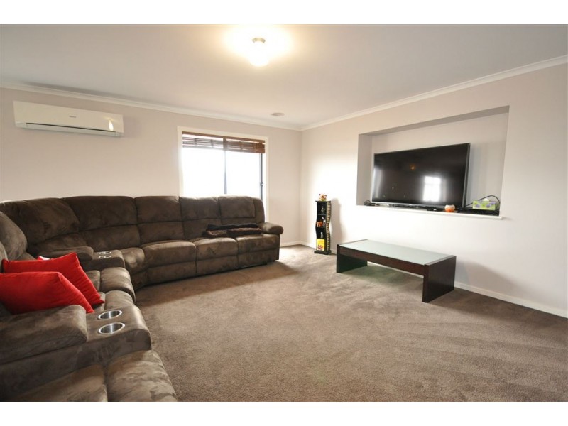19 Valley Vista Drive, Warragul VIC 3820