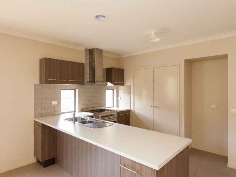 21 Glendon Drive, Warragul VIC 3820