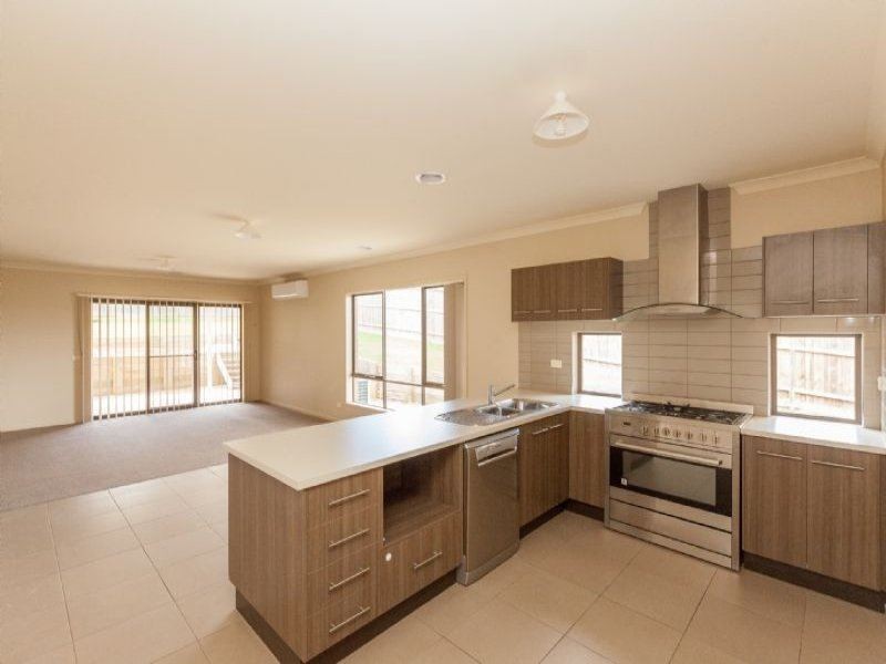 21 Glendon Drive, Warragul VIC 3820