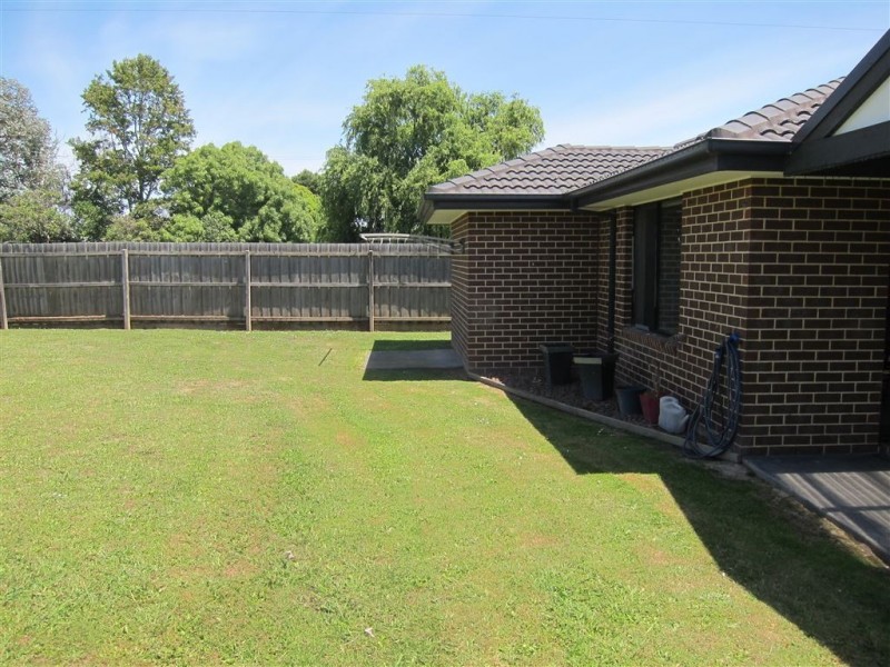 2 Paperbark Drive, Yarragon VIC 3823