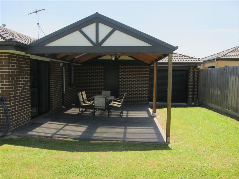 2 Paperbark Drive, Yarragon VIC 3823