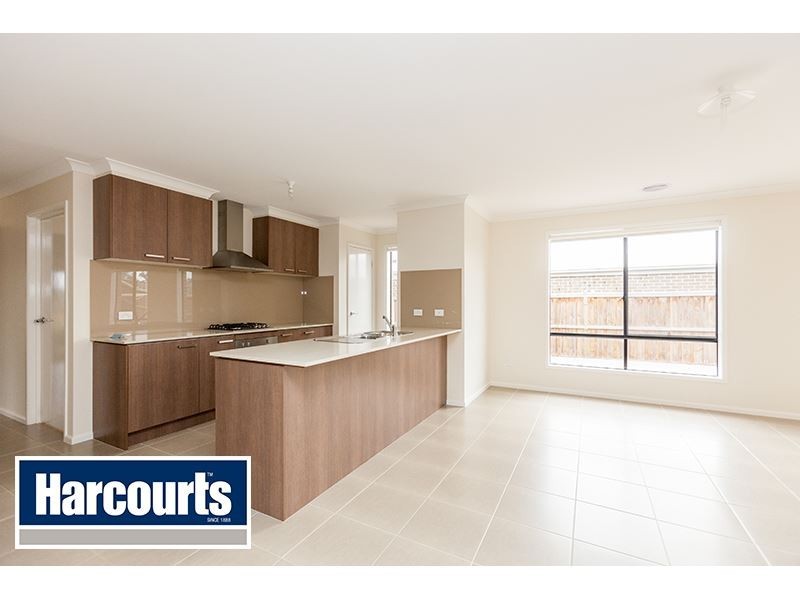 15 Tenterfield Avenue, Warragul VIC 3820