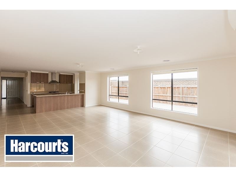 15 Tenterfield Avenue, Warragul VIC 3820