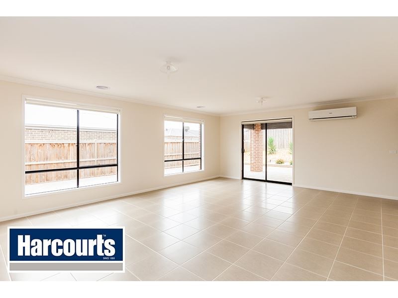 15 Tenterfield Avenue, Warragul VIC 3820