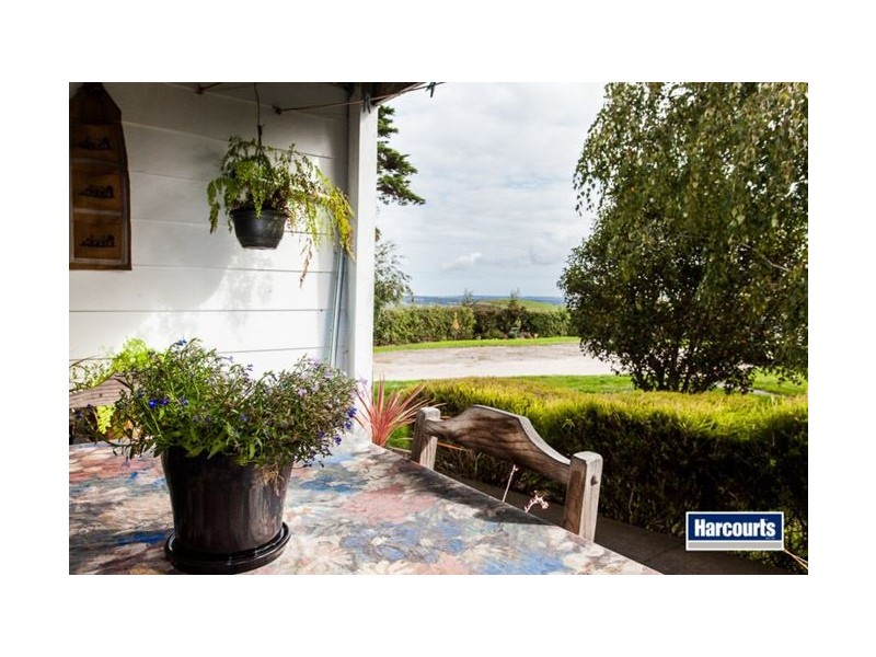 130 Curwen Road, Mountain View VIC 3988