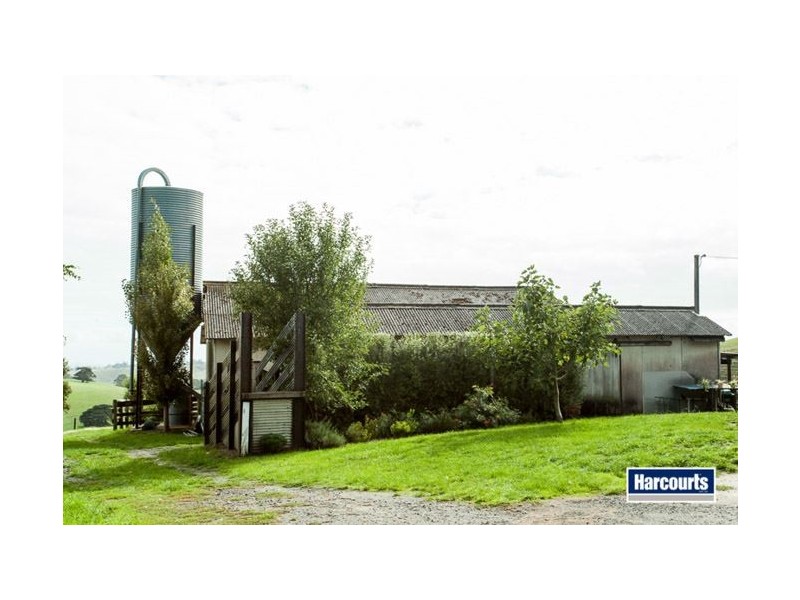 130 Curwen Road, Mountain View VIC 3988