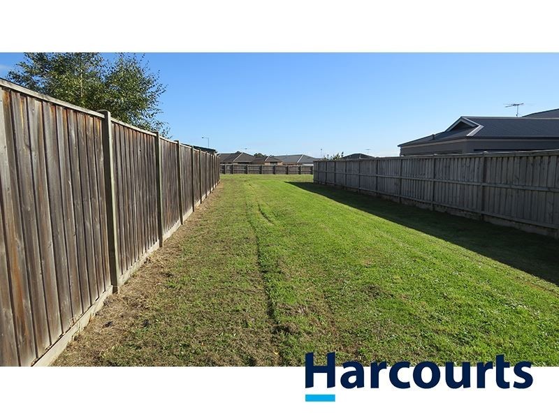 9 Villeneuve Drive, Trafalgar VIC 3824