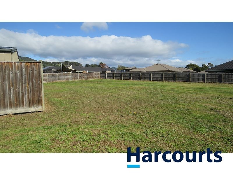 9 Villeneuve Drive, Trafalgar VIC 3824
