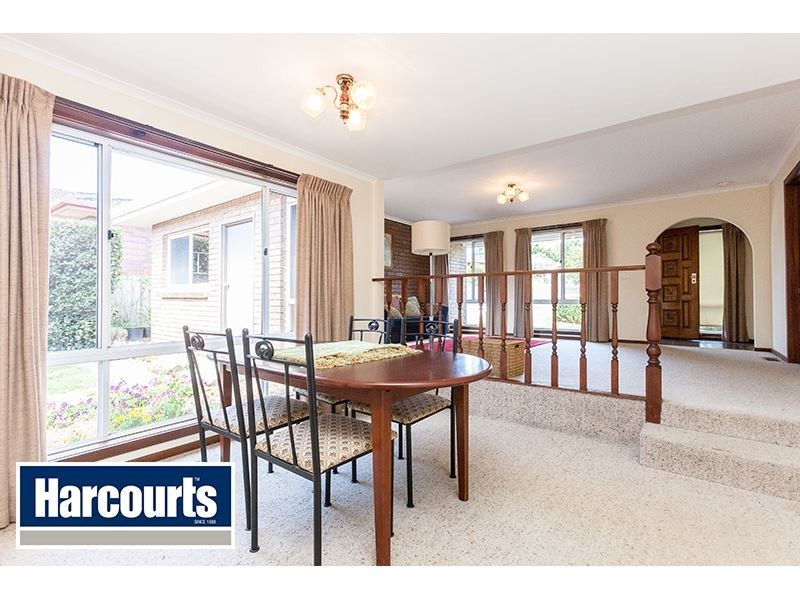 19 Somerset Drive, Warragul VIC 3820