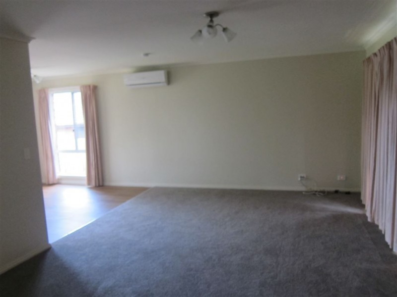 25 Somerset Drive, Warragul VIC 3820