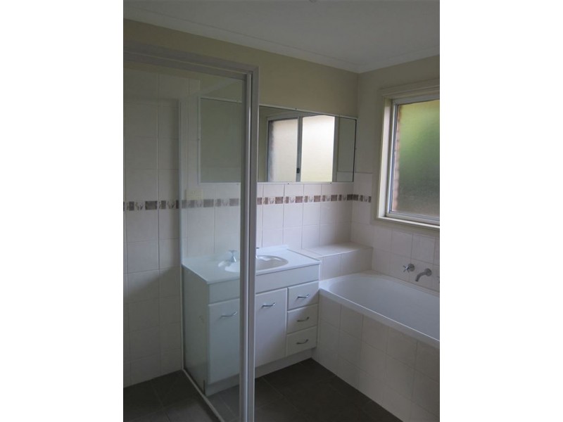 25 Somerset Drive, Warragul VIC 3820