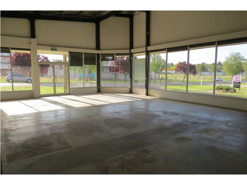 6 Gladstone Street, Warragul VIC 3820