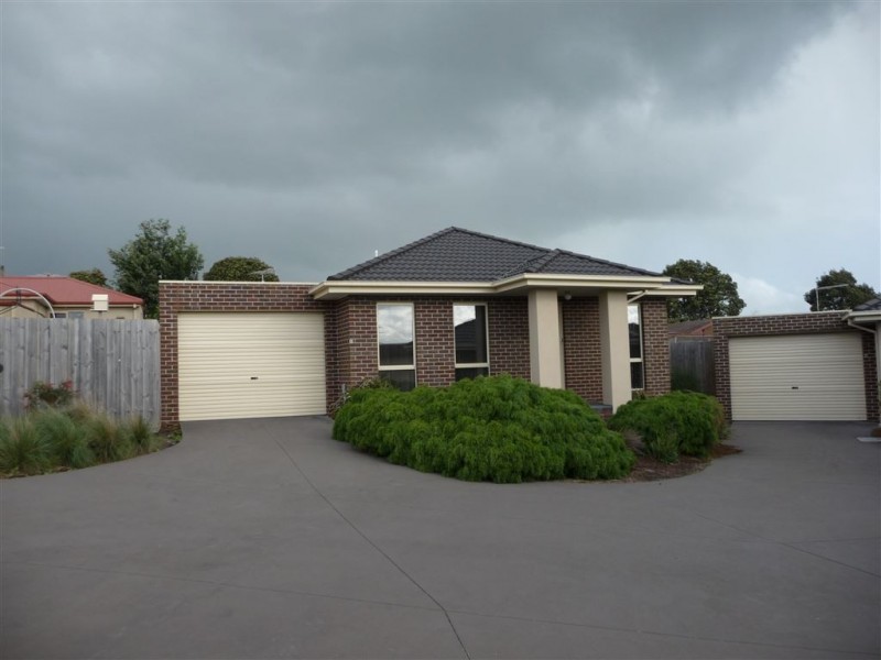 3 33-37 Steward Street, Warragul VIC 3820