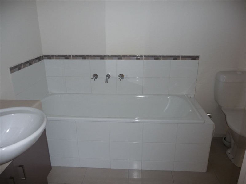 3 33-37 Steward Street, Warragul VIC 3820