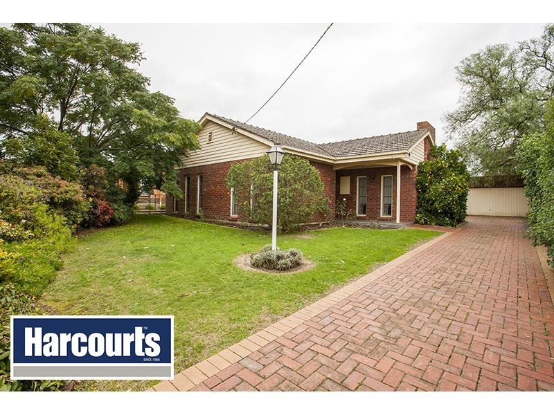 11 Sinclair Street, Warragul VIC 3820