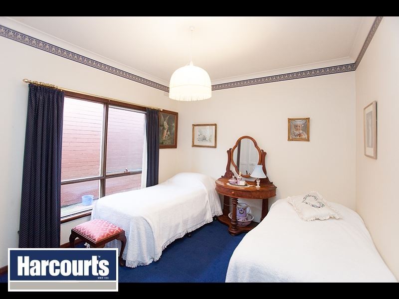 11 Sinclair Street, Warragul VIC 3820