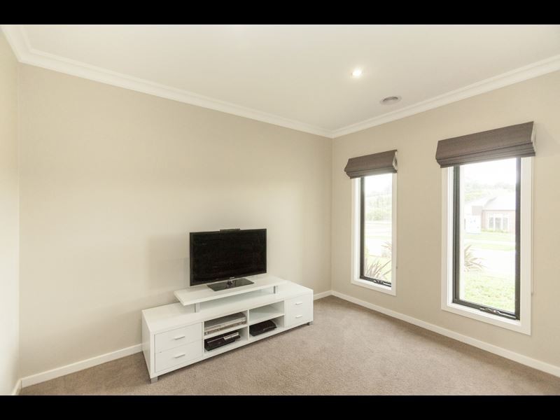 177 Twin Ranges Drive, Warragul VIC 3820