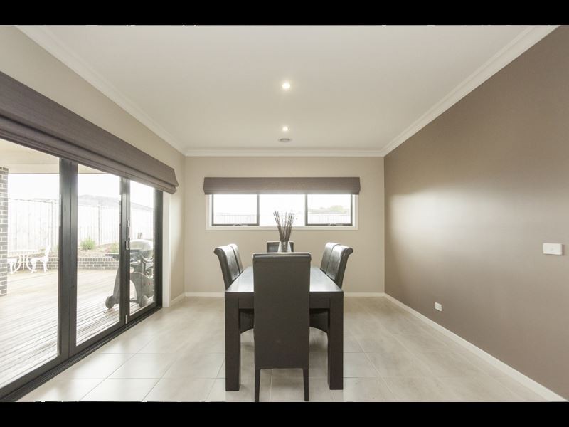 177 Twin Ranges Drive, Warragul VIC 3820