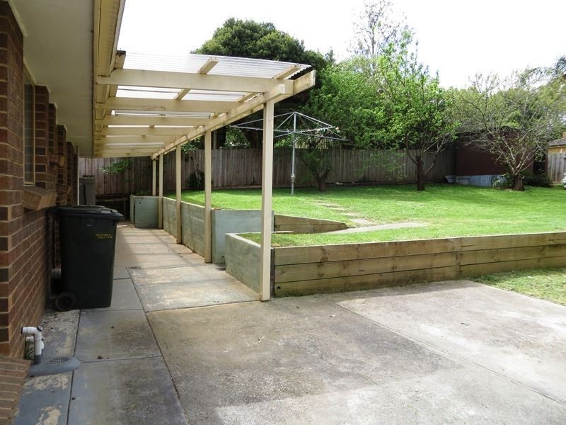 16 Boronia Street, Drouin VIC 3818