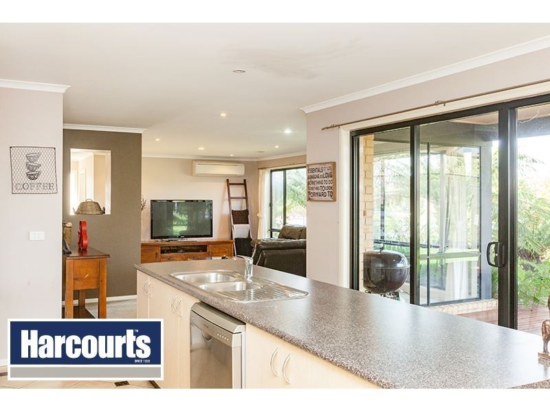 1 Nottingham Court, Drouin VIC 3818