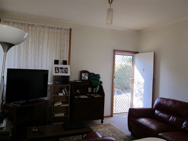 2/4 Churchill Street, Warragul VIC 3820