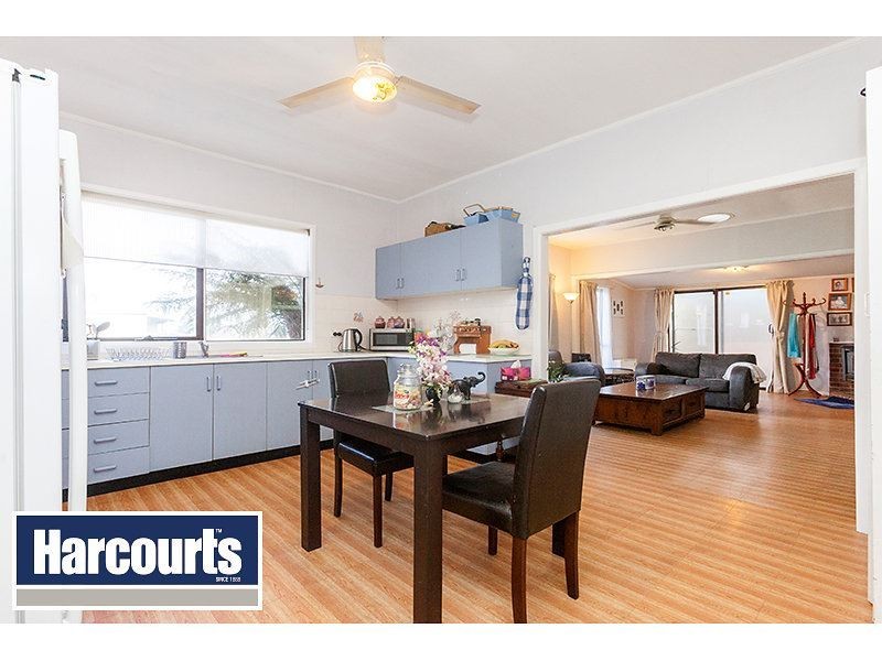 8 Wellings Street, Darnum VIC 3822