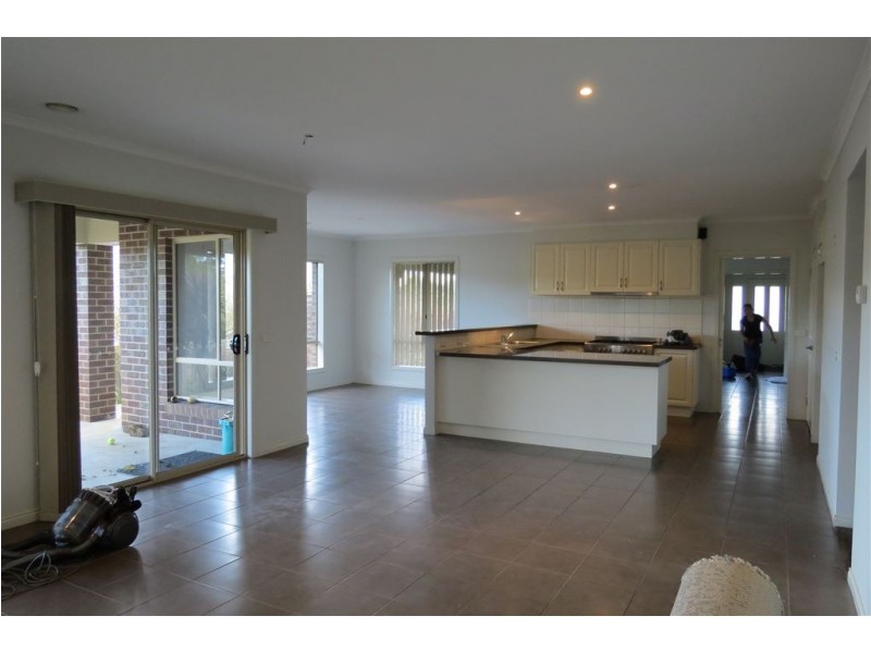 10 Barton Court, Warragul VIC 3820
