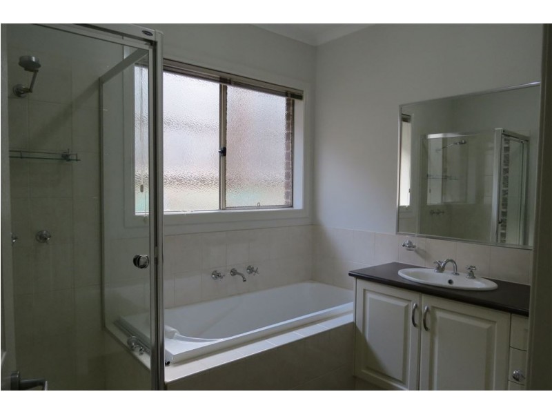 10 Barton Court, Warragul VIC 3820