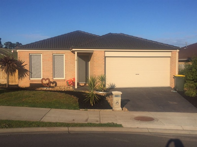 25 Summerhill Boulevard, Drouin VIC 3818