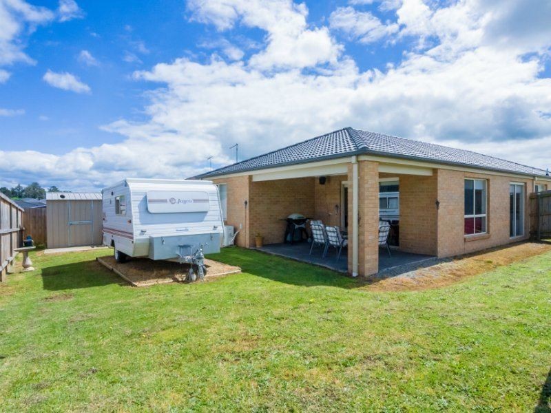 25 Summerhill Boulevard, Drouin VIC 3818