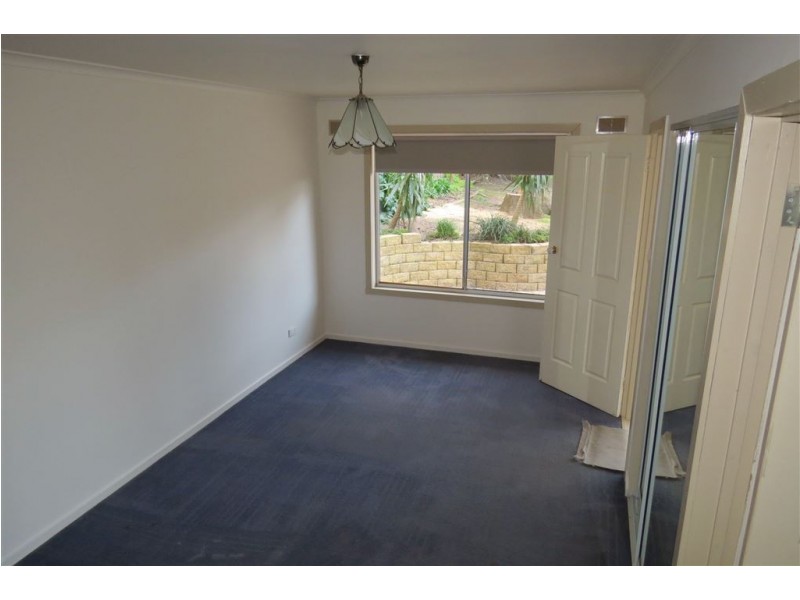 17 Betram Street, Drouin VIC 3818