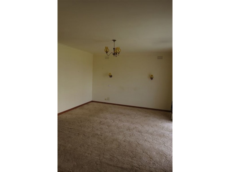 19 Colin Street, Warragul VIC 3820