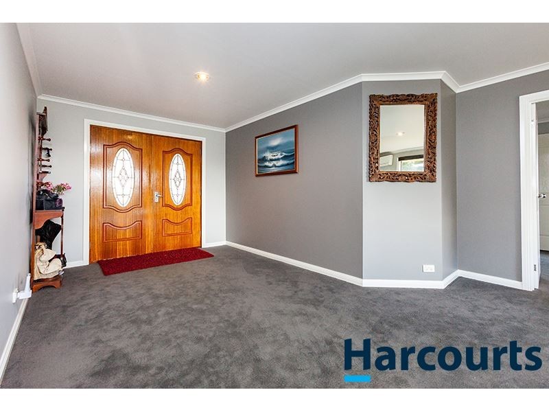 6 Muirhead Close, Warragul VIC 3820