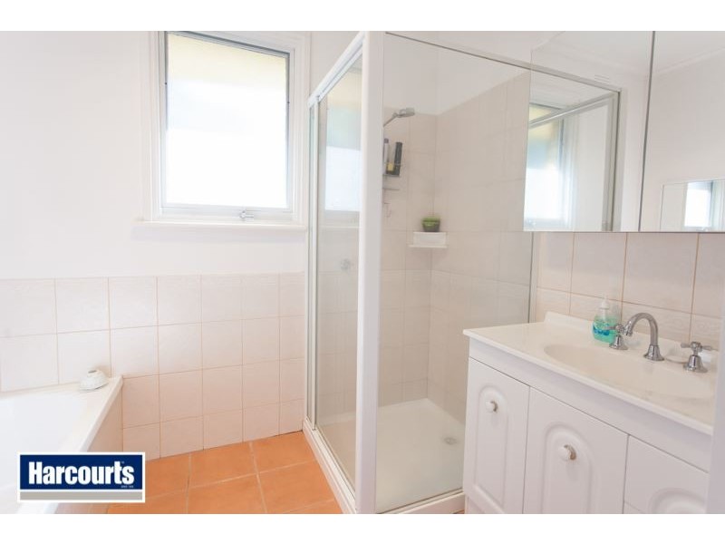 24 Sinclair Street, Warragul VIC 3820