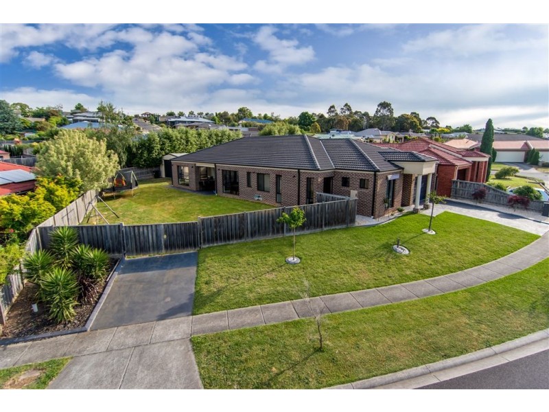 14 Hamilton Drive, Warragul VIC 3820
